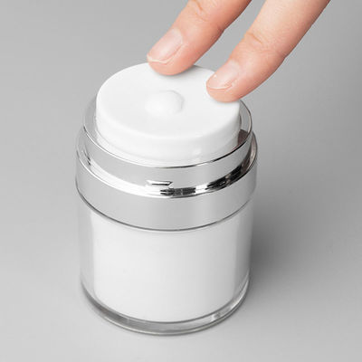 Bouteille de fondation de presse acrylique populaire Crème faciale double couche Bouteilles de crème pour les yeux Contenant