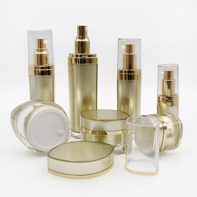 Ensemble d'emballages cosmétiques estampillés à chaud avec pompe à capuche Pc308 couverture transparente glacée Cap acrylique