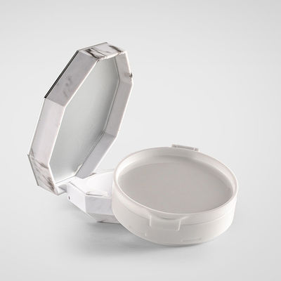Casse de fondation à coussin transparent rond rechargeable pour une couverture légère à moyenne.